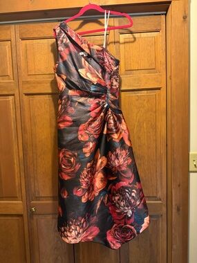 Kay Unger Black One-Shoulder Floral Cocktail Dress with Red and Orange Blooms